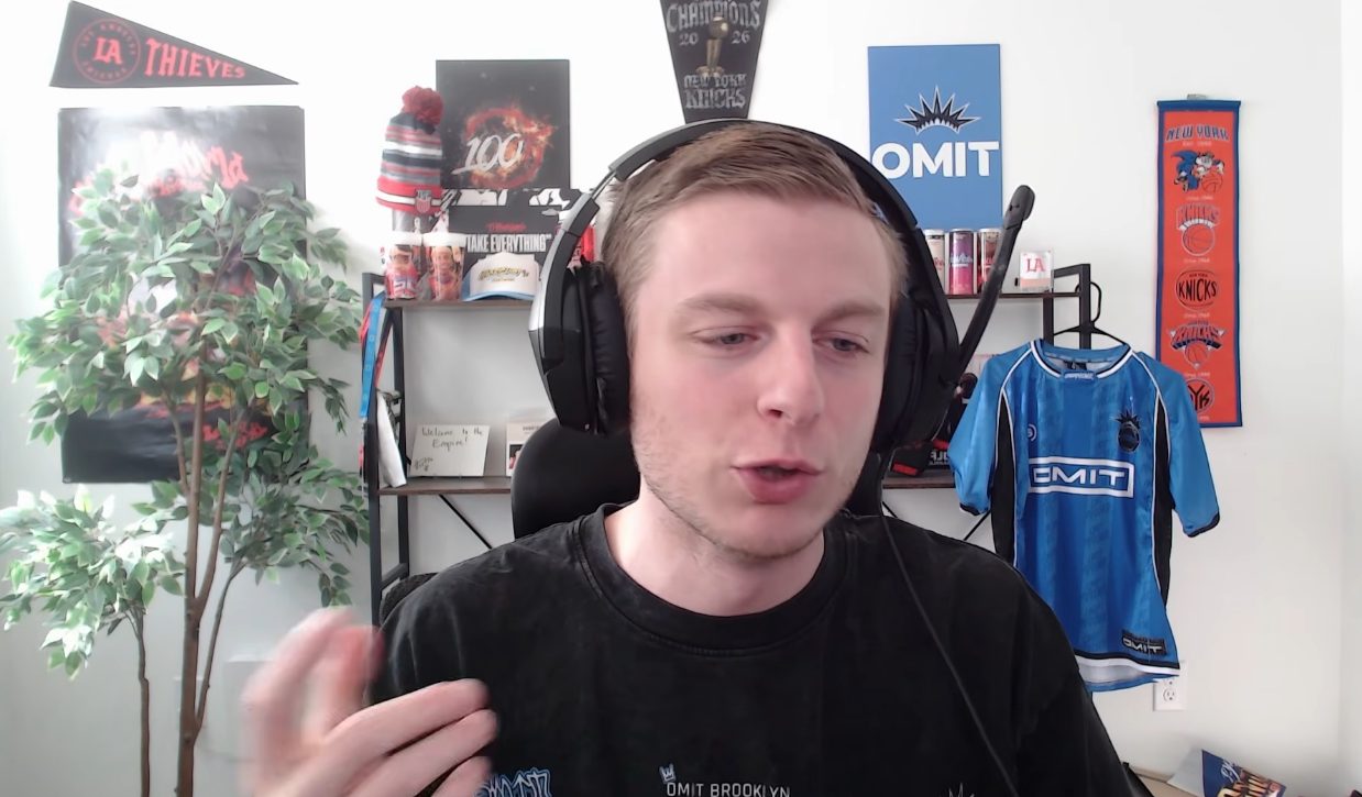 Sponsor my Studio Background (1M YT views in Aug)